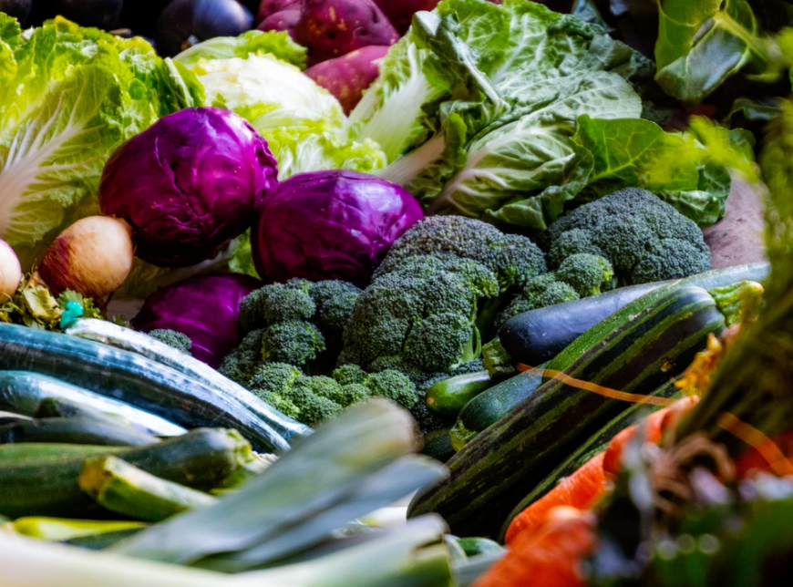 Farm-Fresh Veggie Box